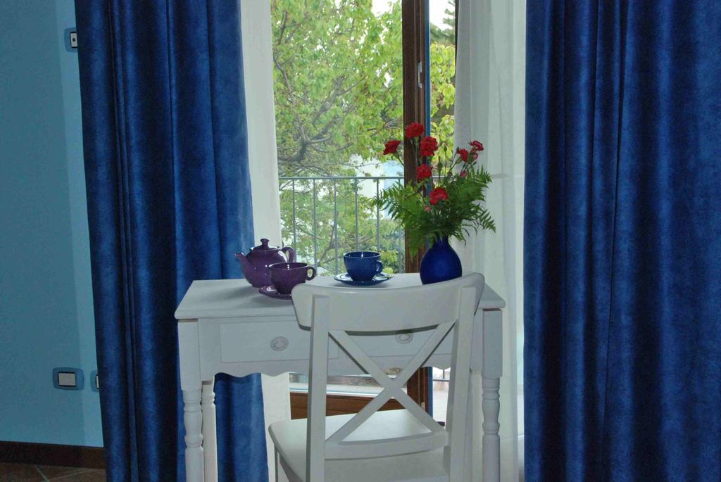 B&B La Casa Di Trizzi 코모 객실 사진
